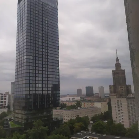 Center 3 Bedroom Apartman Varsó