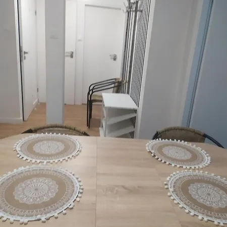 Center 3 Bedroom Varsó