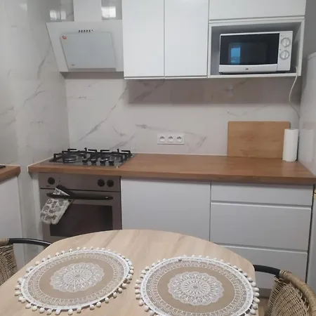 Center 3 Bedroom *