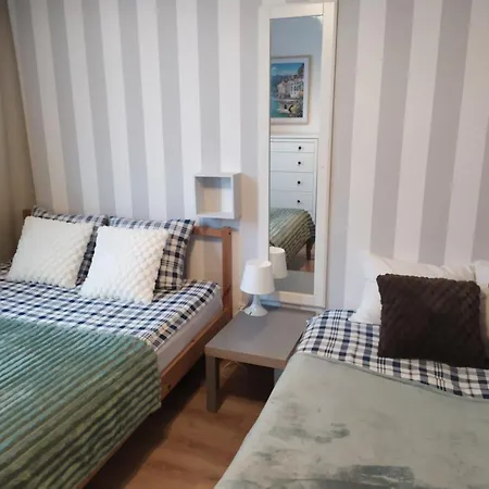 Center 3 Bedroom Apartament